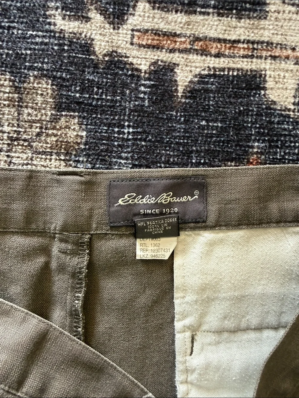 Eddie Bauer Pleated Chino Pants in Light Olive